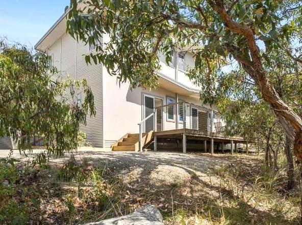 twistedwheel | Moggs Creek: Coastal Hamlet and Beach